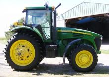 Traktory 4WD John Deere 7820