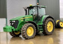 Traktory 4WD John Deere 7830