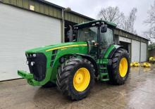 Traktory 4WD John Deere 8320