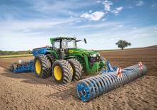Traktory 4WD John Deere 8R 340 
