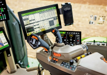 Traktory 4WD John Deere 8R 540  