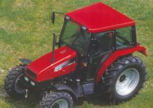 Traktory 4WD Case IH 975 Komfort