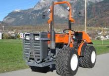 Traktory 4WD Holder A 440