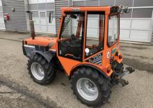 Traktory 4WD Holder A 750