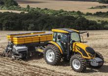 Traktory 4WD Valtra A144