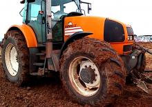 Traktory 4WD Renault Ares 640 RZ