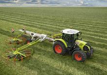Traktory 4WD Claas Arion 550