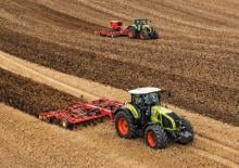 Traktory 4WD Claas Axion 920 