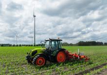 Traktory 4WD Claas Axos 230  