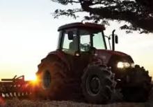 Traktory 4WD Case IH Farmall 90