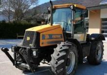 Traktory 4WD JCB Fastrac 130 T 65