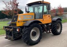 Traktory 4WD JCB Fastrac 135 T 65