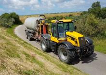 Traktory 4WD JCB Fastrac 3185-65 A