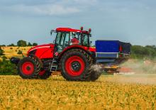 Traktory 4WD Zetor Forterra 140 HSX
