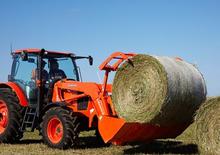 Traktory 4WD Kubota M 135 GX