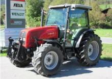 Traktory 4WD Massey Ferguson MF 2430 ST Kompakt