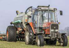 Traktory 4WD Massey Ferguson MF 3055 FS Autom.