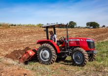 Traktory 4WD Massey Ferguson MF 4305