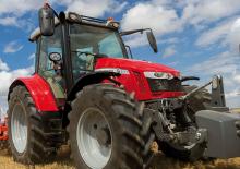 Traktory 4WD Massey Ferguson MF 5713 S