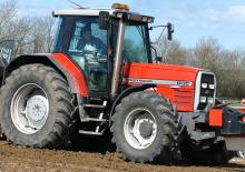 Traktory 4WD Massey Ferguson MF 8130