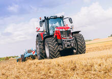 Traktory 4WD Massey Ferguson MF 8740 S 