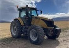 Traktory 4WD Challenger MT555E