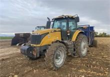 Traktory 4WD Challenger MT585B