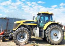 Traktory 4WD Challenger MT635B