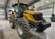 Traktory 4WD Challenger MT675E