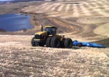 Traktory 4WD Challenger MT975E