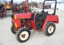 Traktory 4WD Belarus MTZ-220
