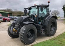 Traktory 4WD Valtra N135V
