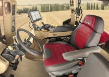 Traktory 4WD Case IH Optum 300 CVXDrive