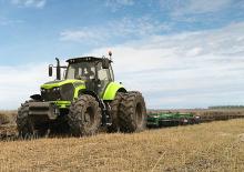 Traktory 4WD Zoomlion PL2304