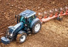 Traktory 4WD Valtra T 133