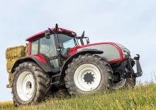Traktory 4WD Valtra T 160