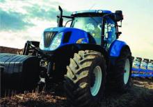 Traktory 4WD New Holland T 7030 (600)