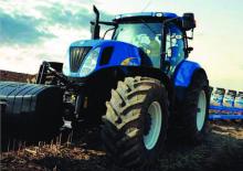 Traktory 4WD New Holland T 7030 (700)