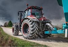 Traktory 4WD Valtra T214D SmartTouch