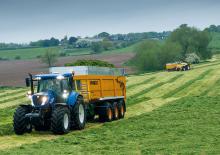 Traktory 4WD New Holland T7.190  Sidewinder II 
