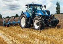 Traktory 4WD New Holland T7.215 S