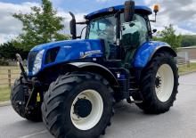 Traktory 4WD New Holland T7.235 Classic