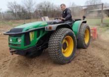 Traktory 4WD Ferrari Thor 90 RS