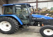 Traktory 4WD New Holland TL100