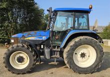 Traktory 4WD New Holland TM 140 (451)