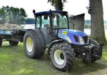 Traktory 4WD New Holland TN 85 A