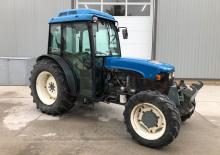 Traktory 4WD Ford-NH TN 90 F (Shuttle)