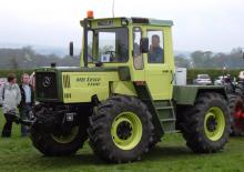 Traktory 4WD Mercedes-Benz Trac 1100