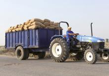 Traktory 4WD New Holland TT55