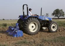 Traktory 4WD New Holland TT75